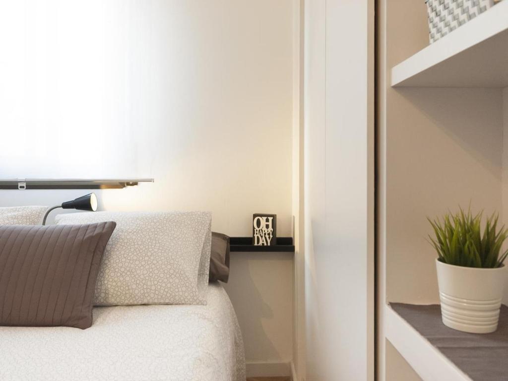 Lets Holidays Apartment In Sant Marti Barcellona Esterno foto
