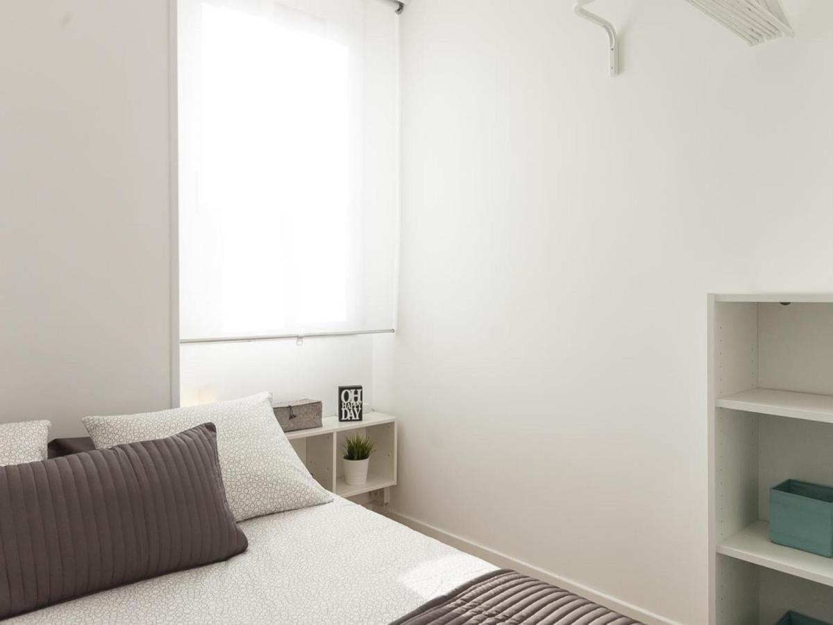 Lets Holidays Apartment In Sant Marti Barcellona Esterno foto